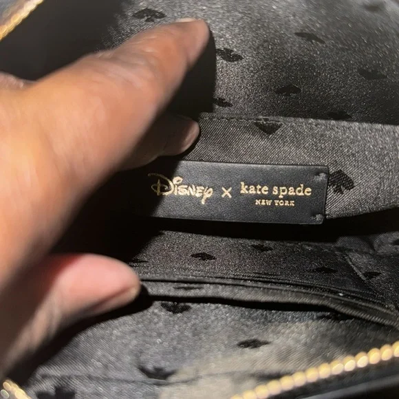 Kate Spade Disney x Minnie Mouse Camera Bag Crossbody Purse Bow Polka Dots EUC - Picture 9 of 12